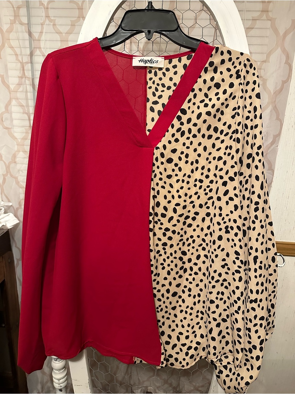 Haptics Red & Beige Leopard Split-Print V-Neck Blouse